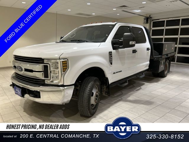 Oxford White 2018 Ford F-350 Super Duty Chassis Pickup Truck Four-Wheel Drive 6-Speed Automatic
