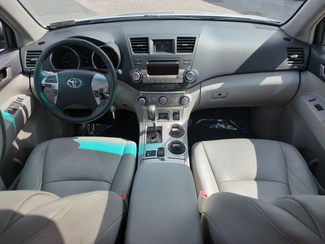 used 2012 Toyota Highlander car, priced at $12,331