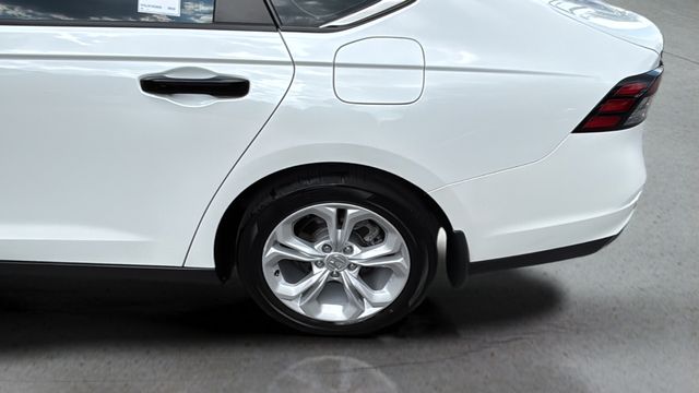 Used 2024  Honda LX image 36