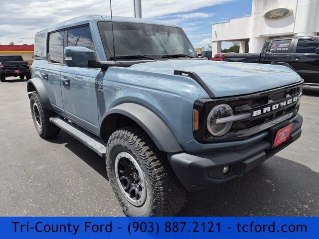  2023 Ford Bronco Outer Banks Advanced 4-Door 4WD   
