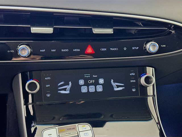 Thumbnail: 2026 Genesis GV70 - 14