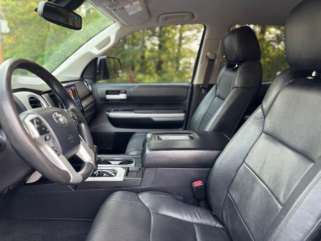 2018 Toyota Tundra SR5 photo