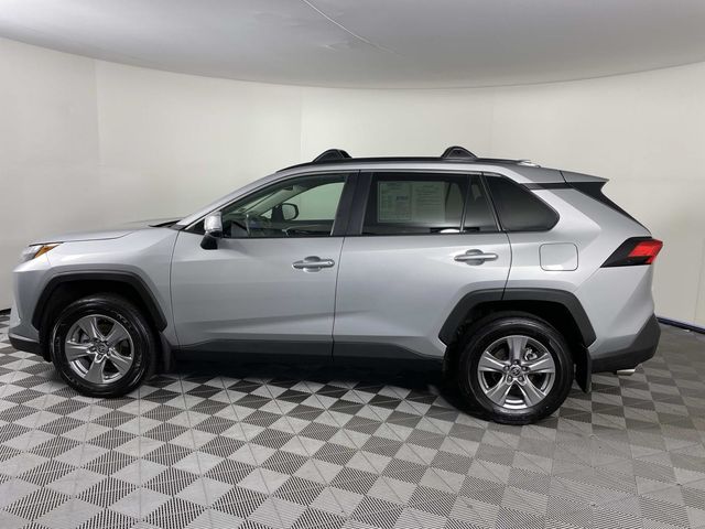 2025 Toyota RAV4 XLE Silver Sky Metallic - Grieco Acura - Image 5