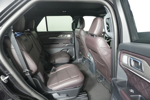 New 2026 Black Ford Platinum image 25