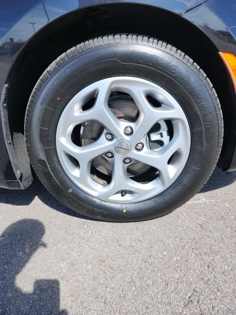 Used 2023 Black Chrysler Limited image 12