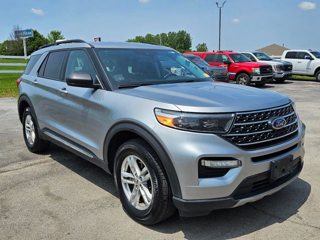 2023 Ford Explorer XLT photo