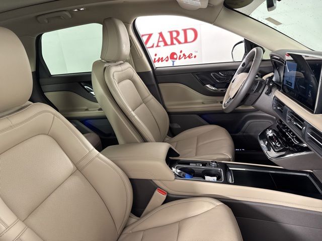 2024 Pristine White Metallic Tri-Coat Lincoln Corsair Grand Touring AWD SUV