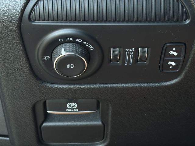 Used 2024 Silver Jeep Series II image 32
