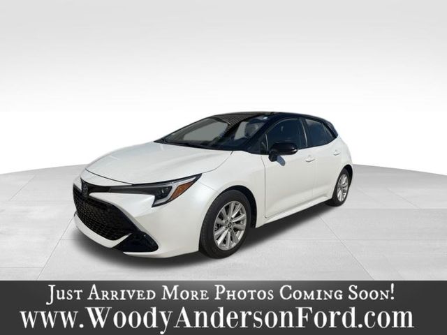 Wind Chill Pearl/Midnight Black Metallic 2024 Toyota Corolla Hatchback Hatchback Front-Wheel Drive Continuously Variable Transmission