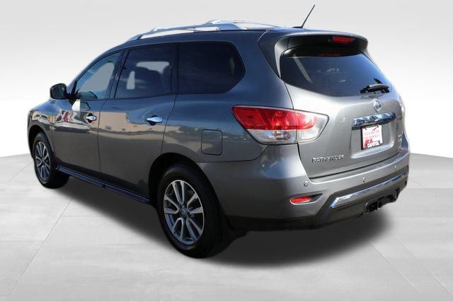 2015 Nissan Pathfinder SV 20