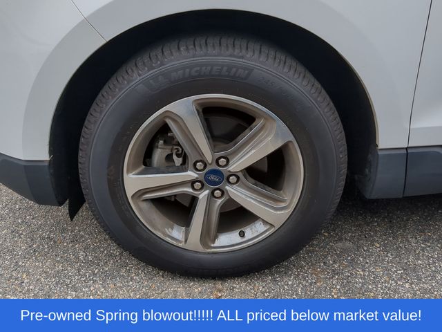 Used 2020 White Ford SEL image 7