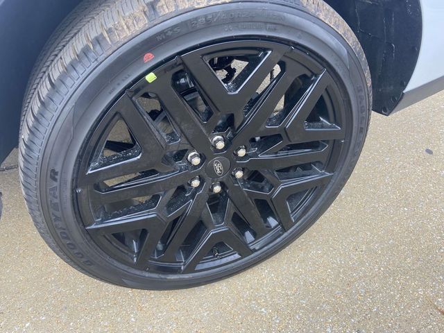 New 2026 Silver Ford Platinum image 7