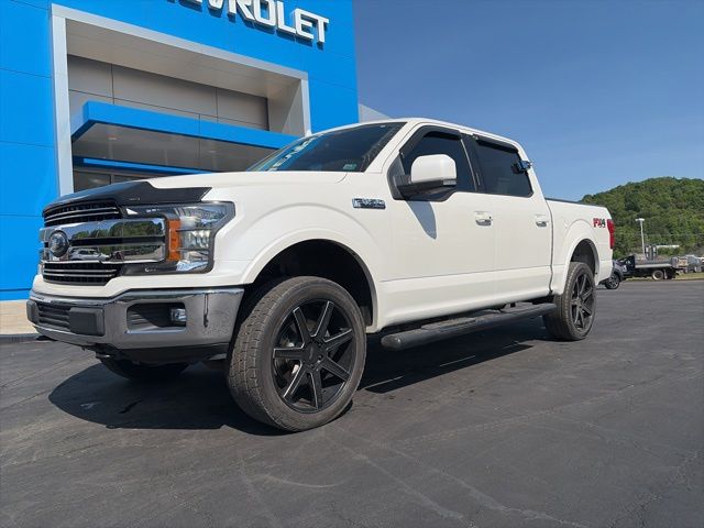 White Platinum Clearcoat Metallic 2018 Ford F-150 Lariat SuperCrew 4WD Pickup Truck Four-Wheel Drive Automatic