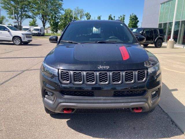 2024 Jeep Compass Trailhawk - Diamond Black Crystal Pearlcoat exterior view 3