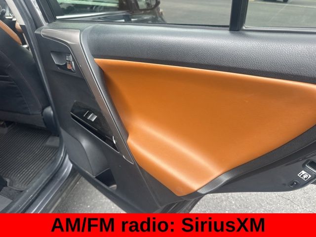 2018 Toyota RAV4 Hybrid Limited photo