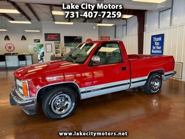 Red 1993 GMC Sierra 1500 Pickup Truck Rear-Wheel Drive 5-Speed Manual Overdrive