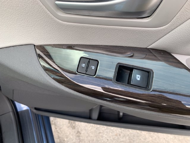 Used 2016 Toyota Sienna Van