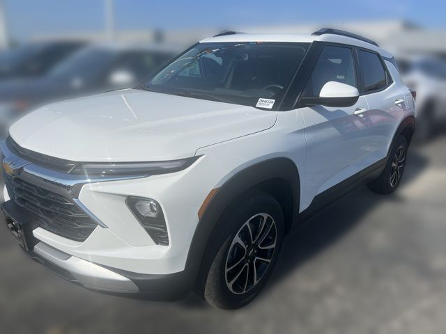 Summit White 2024 Chevrolet Trailblazer SUV / Crossover Four-Wheel Drive 9-Speed Automatic