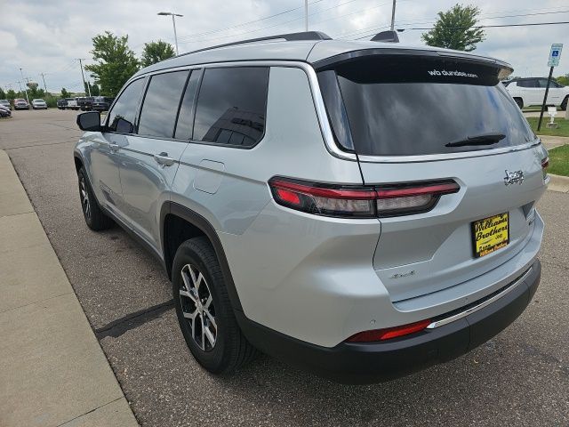 2024 Jeep Grand Cherokee L Limited - Silver Zynith exterior view 9