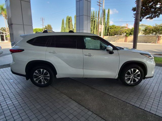Used 2023 Toyota Highlander SUV