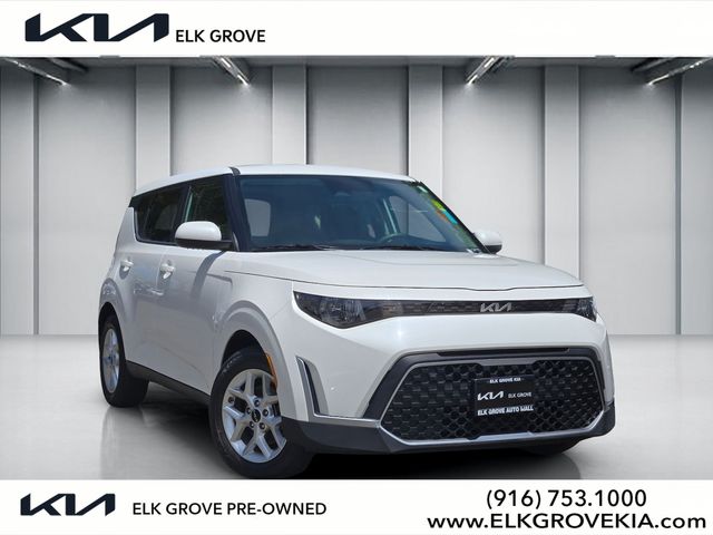 Snow White Pearl 2025 Kia Soul SUV / Crossover Front-Wheel Drive Continuously Variable Transmission