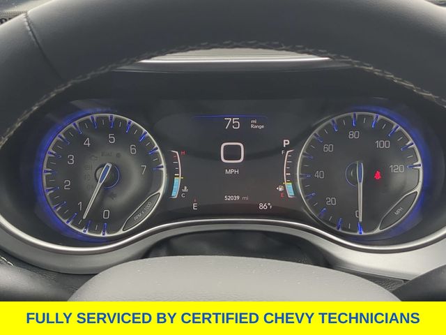 Used 2025 Chrysler Pacifica Van