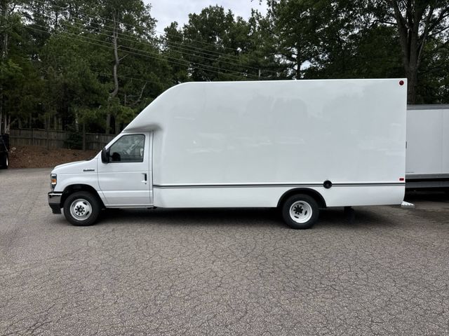 New 2027 Oxford White Ford E-350 SRW image 5