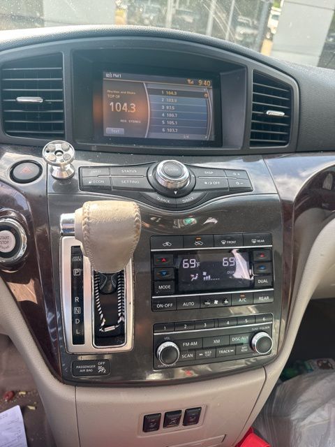 2015 Nissan Quest 3.5 SL photo