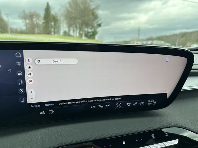 Used 2025 White Buick Sport Touring image 21