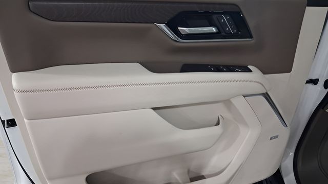 Used 2025 GMC Yukon XL SUV