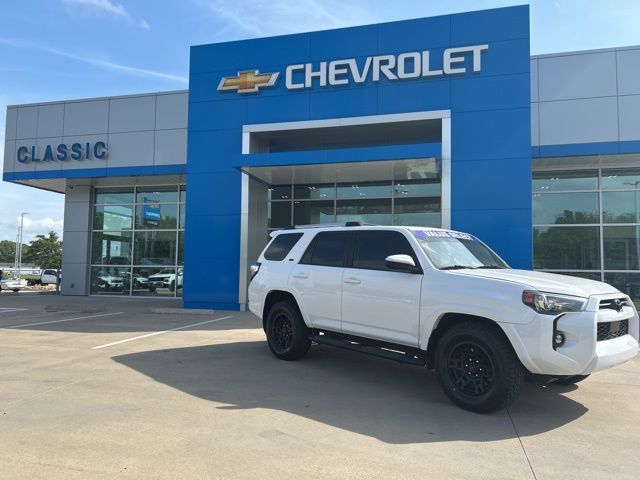 Super White 2021 Toyota 4Runner SR5 RWD SUV / Crossover 4X2 5-Speed Automatic Overdrive