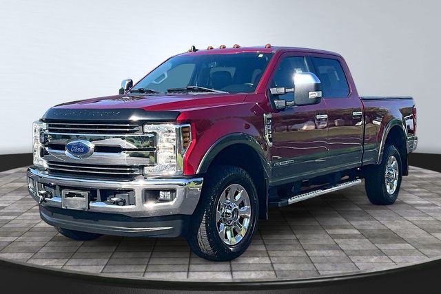 2019 Ford F-350 Super Duty Lariat Crew Cab 4WD