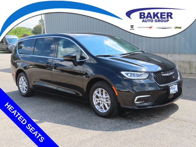 Diamond Black Crystal Pearlcoat 2024 Chrysler Pacifica Minivan Front-Wheel Drive 9-Speed Automatic