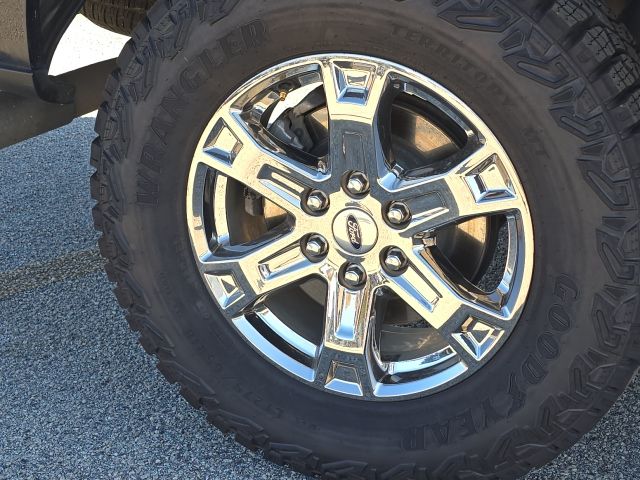 2022 Ford F-150 XLT:B02004