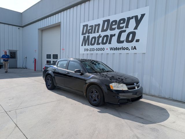 Black Clearcoat 2013 Dodge Avenger Sedan Front-Wheel Drive 4-Speed Automatic