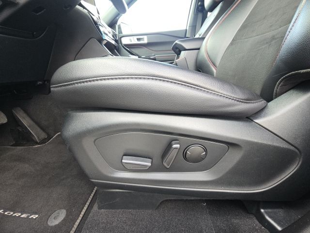2024 Ford Explorer ST-Line:C02489A