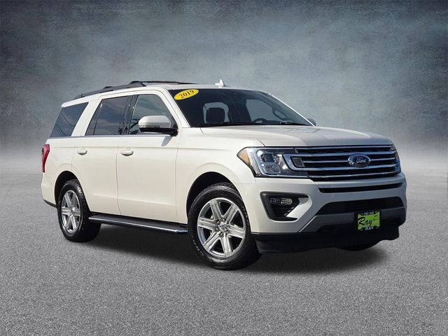White Platinum Clearcoat Metallic 2019 Ford Expedition XLT 4WD SUV / Crossover Four-Wheel Drive Automatic
