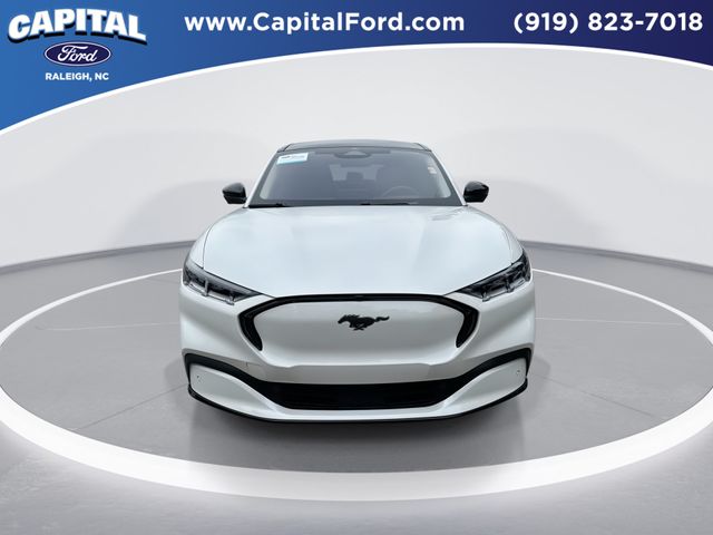 Used 2023 White Ford Premium image 3