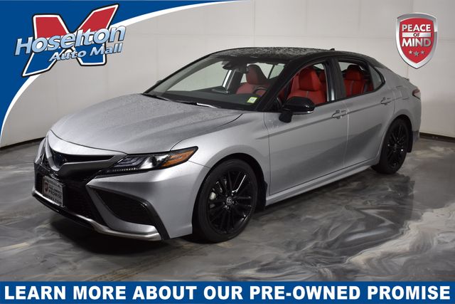 Celestial Silver Metallic/Midnight Black Metallic 2024 Toyota Camry Hybrid Sedan Front-Wheel Drive Continuously Variable Transmission