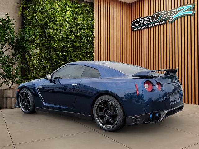 2013 Nissan GT-R Thumbnail