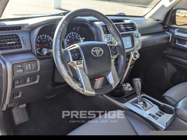 2017 Toyota 4Runner SR5 Premium 10