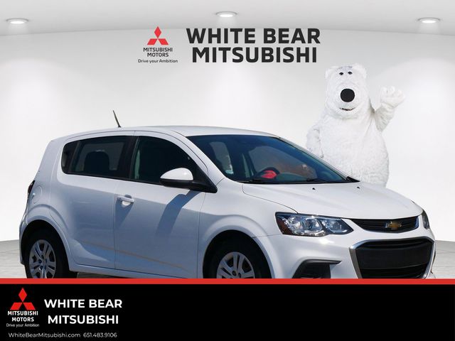 Summit White 2020 Chevrolet Sonic Hatchback Front-Wheel Drive 6-Speed Automatic