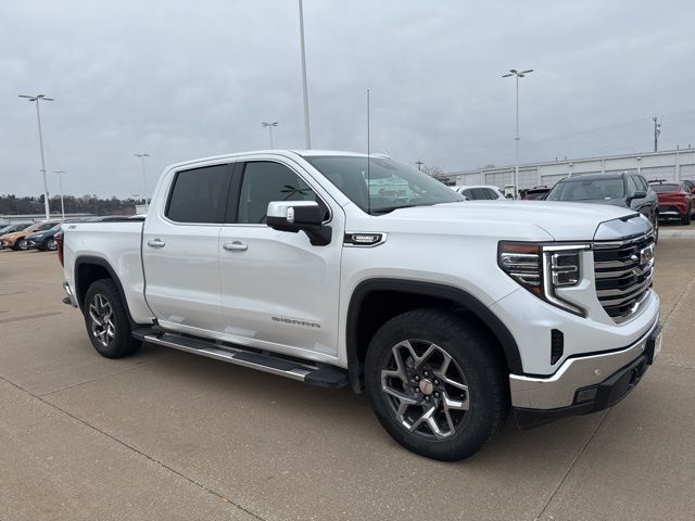 2024 GMC Sierra 1500 SLT Crew Cab 4WD