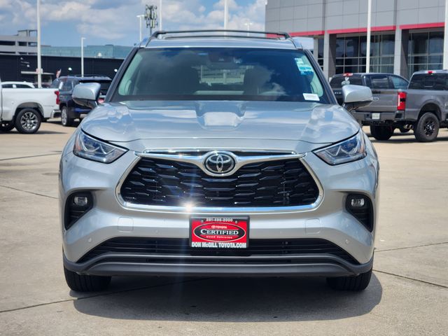 2025 Toyota Highlander Limited Silver at Gullo Toyota