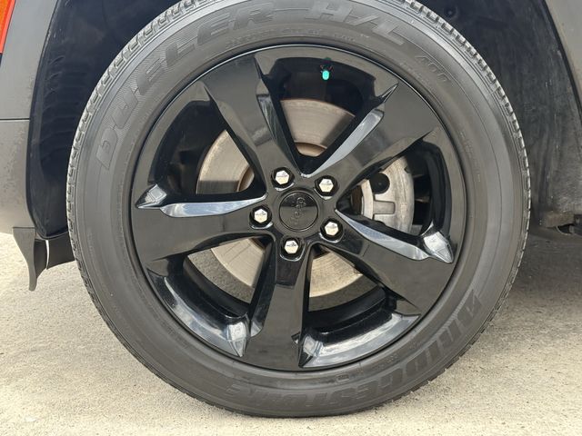 2023 Jeep Grand Cherokee L Altitude Black at Victoria Chrysler Dodge Jeep Ram