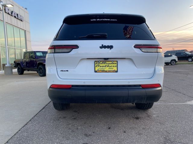 2024 Jeep Grand Cherokee L Altitude - Bright White Clearcoat exterior view 6