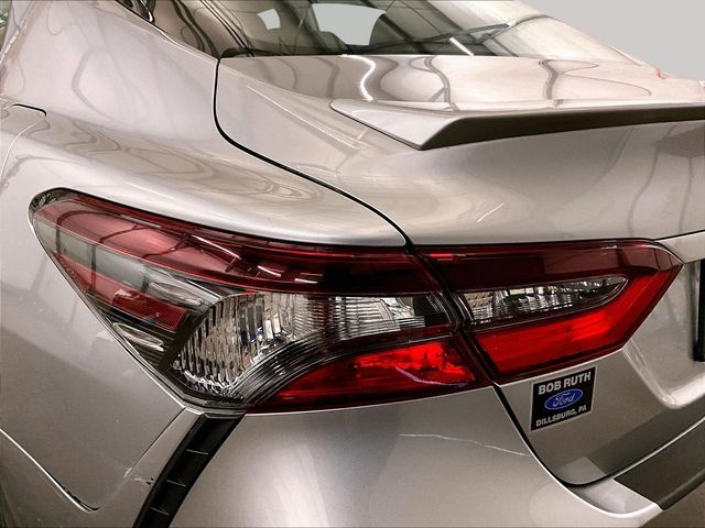 2021 Toyota Camry SE Silver at Sutliff Volkswagen