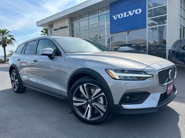 New 2025 Volvo V60 Cross Country B5 Plus AWD 4D Wagon