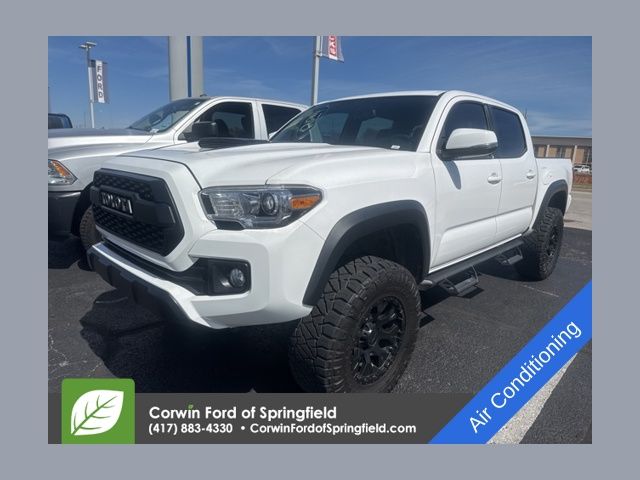 2017 Toyota Tacoma TRD Sport V6 Double Cab 4WD