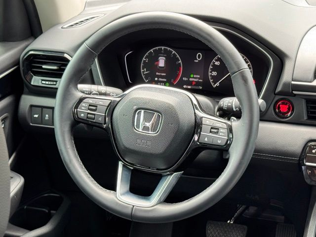 Used 2025 Honda Pilot SUV